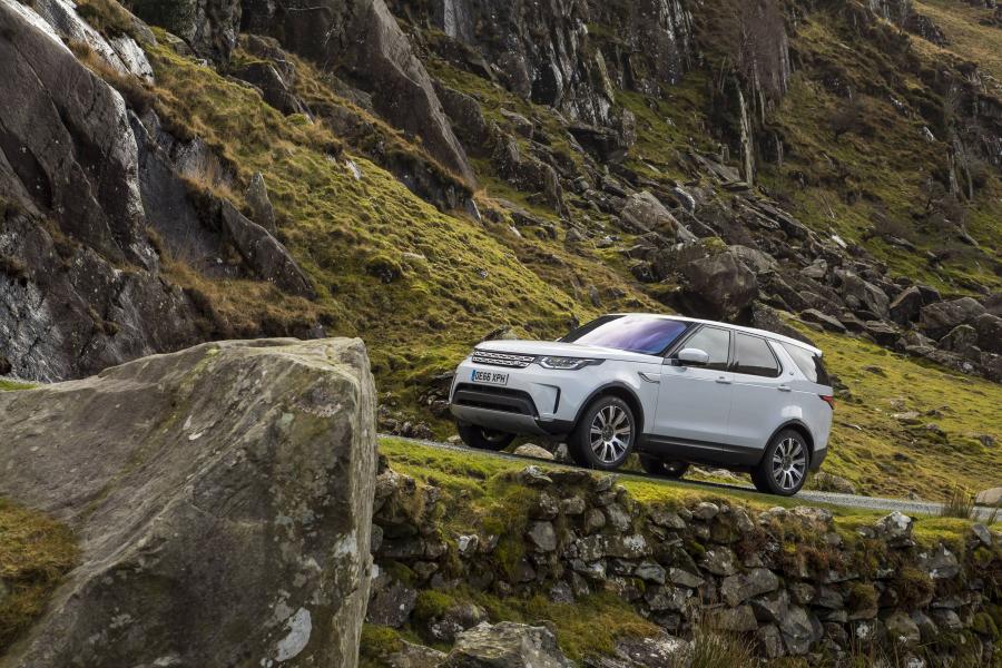  Land Rover Discovery HSE Td6 2017 года  (UK) (фото 17 из 40)